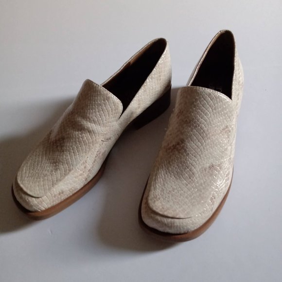 Franco Sarto 'Bocca' Loafers - Picture 3 of 5